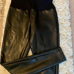 Faux Leather shape wear leggings